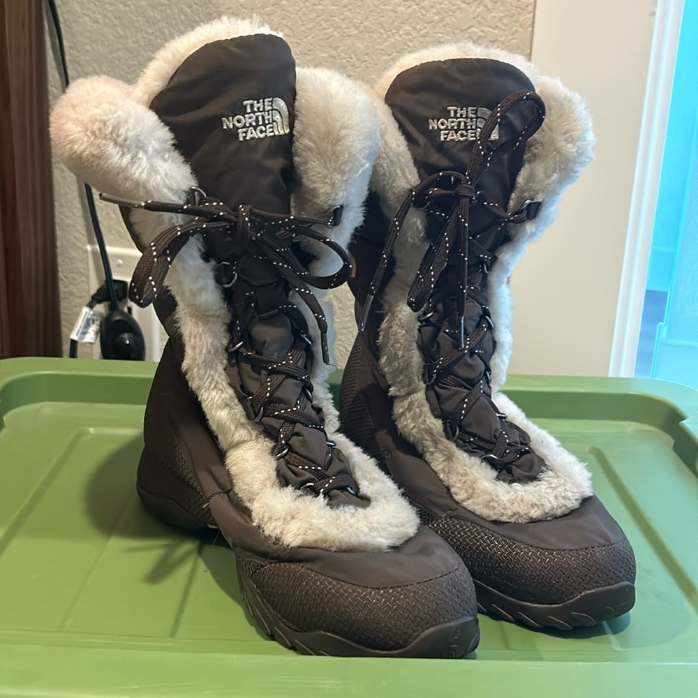 The North Face brown and cream boots size 8.5